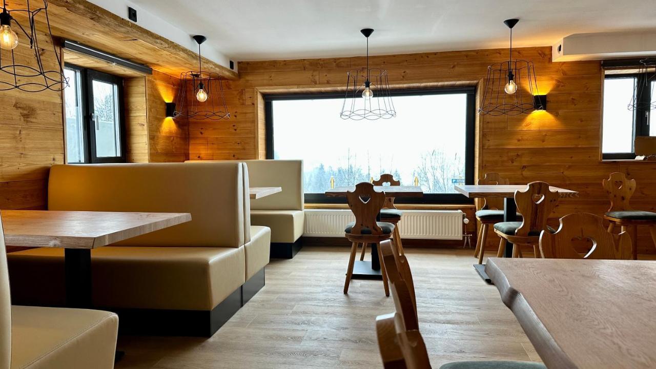 Alpen Hotel *