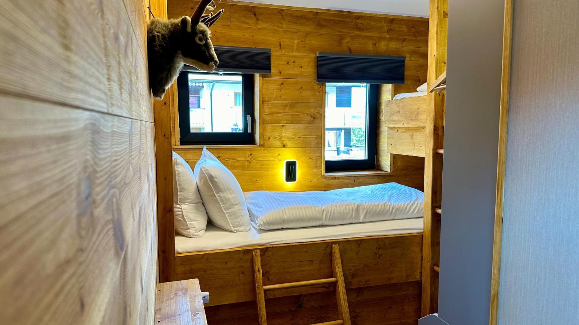 Hotel Alpen *