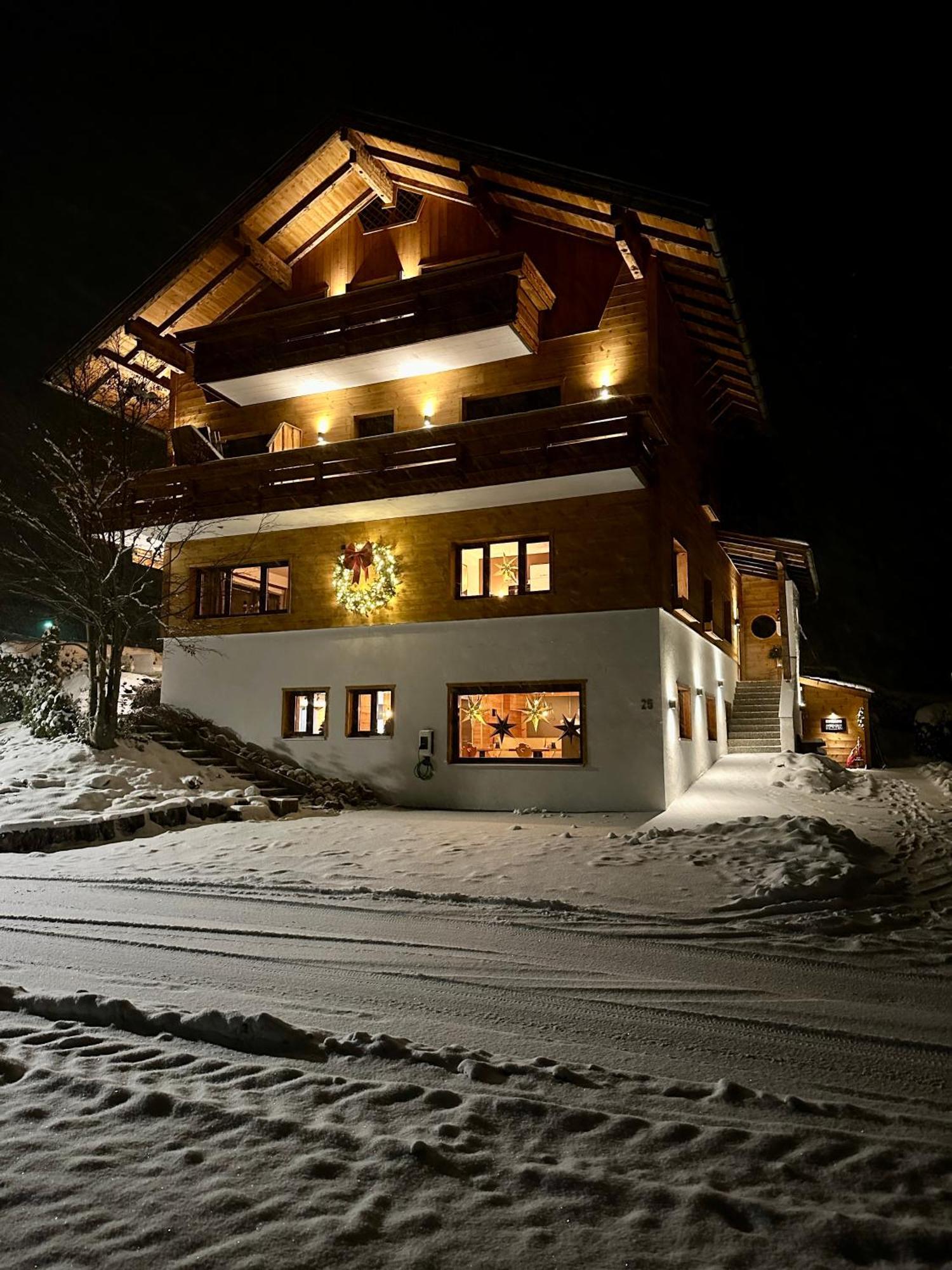 Alpen Hotel *
